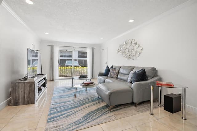 6287 BAY CLUB Drive # 2, Fort Lauderdale FL 33308 - Fort Lauderdale, FL - Photo 2