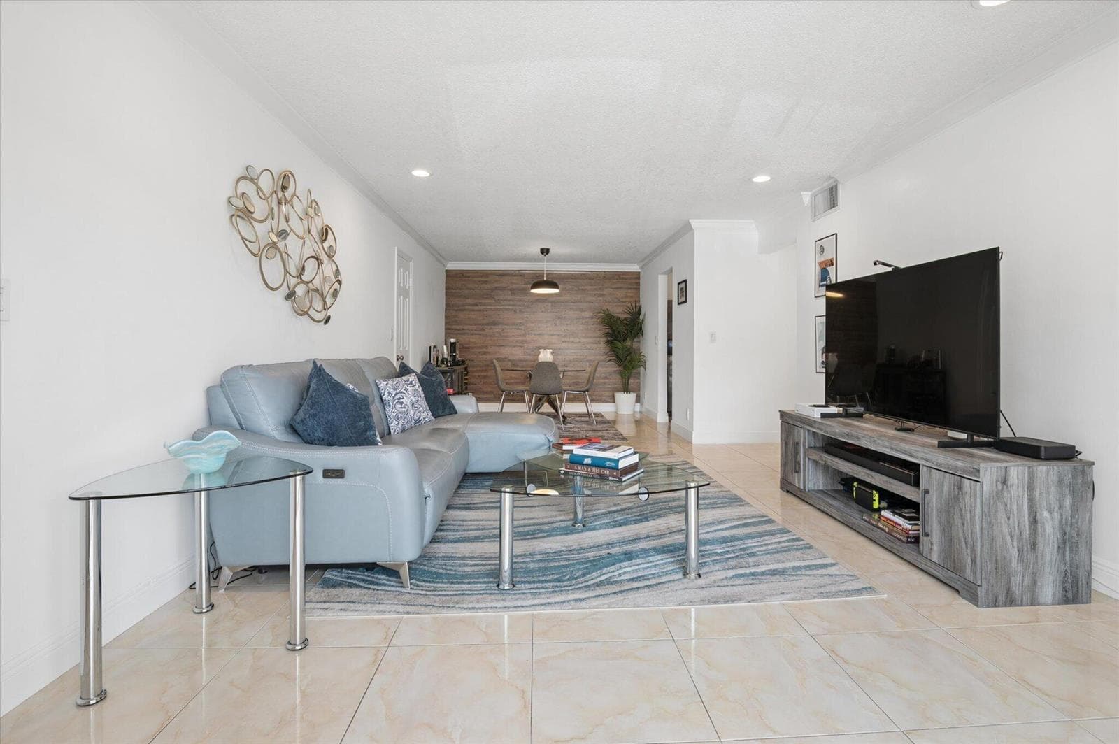 6287 BAY CLUB Drive # 2, Fort Lauderdale FL 33308 - Fort Lauderdale, FL - Photo 1