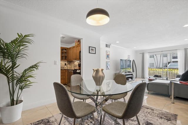 6287 BAY CLUB Drive # 2, Fort Lauderdale FL 33308 - Fort Lauderdale, FL - Photo 4
