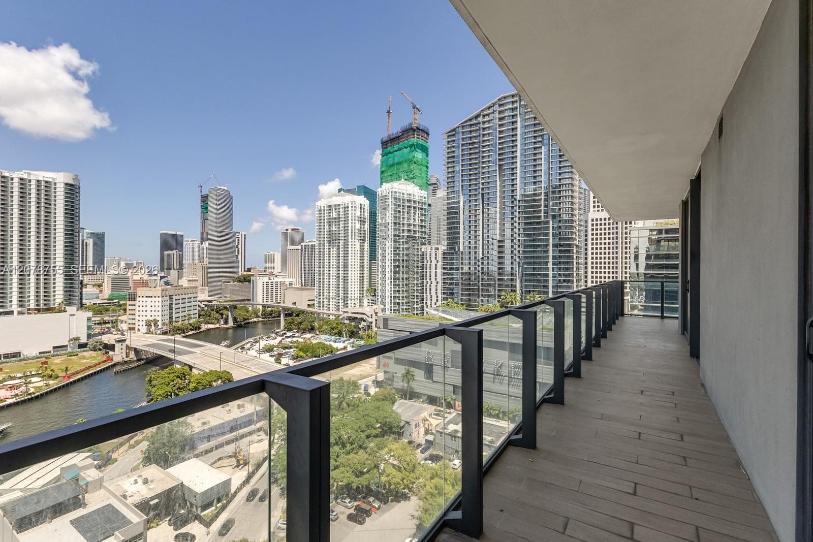 88 SW 7th St # 1511, Miami FL 33130