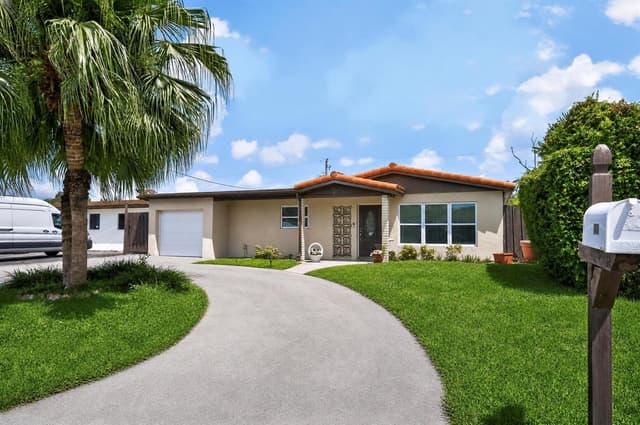7961 N NORMANDY Street, Miramar FL 33023 - Miramar, FL - Photo 2