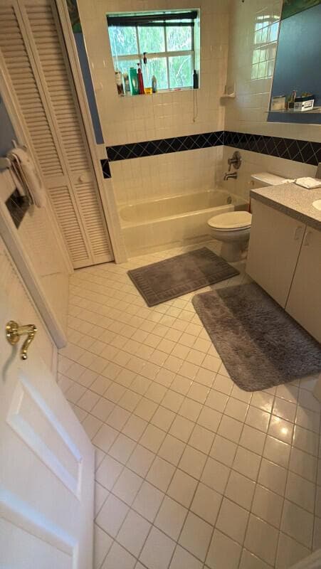 827 Squire Drive, Wellington FL 33414 - Wellington, FL - Photo 2