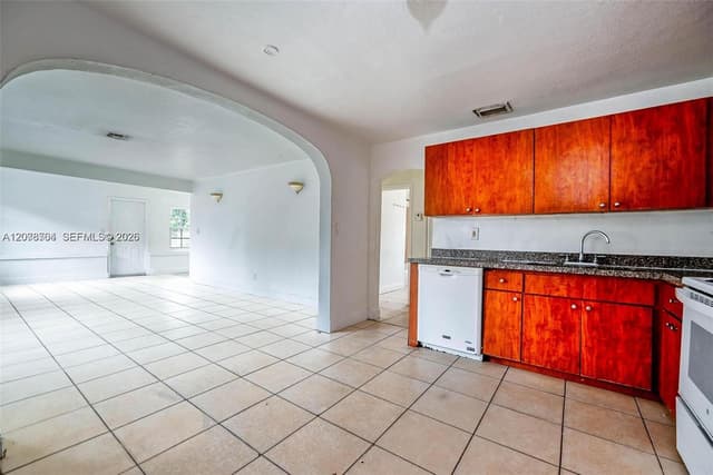2800 SW 16th Ter, Miami FL 33145 - Miami, FL - Photo 2