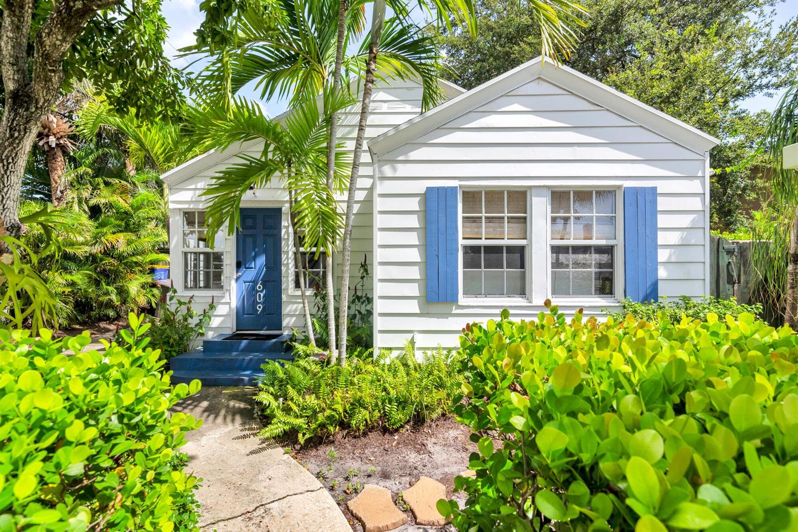 609 PALM Street, West Palm Beach FL 33401 - West Palm Beach, FL - Photo 1