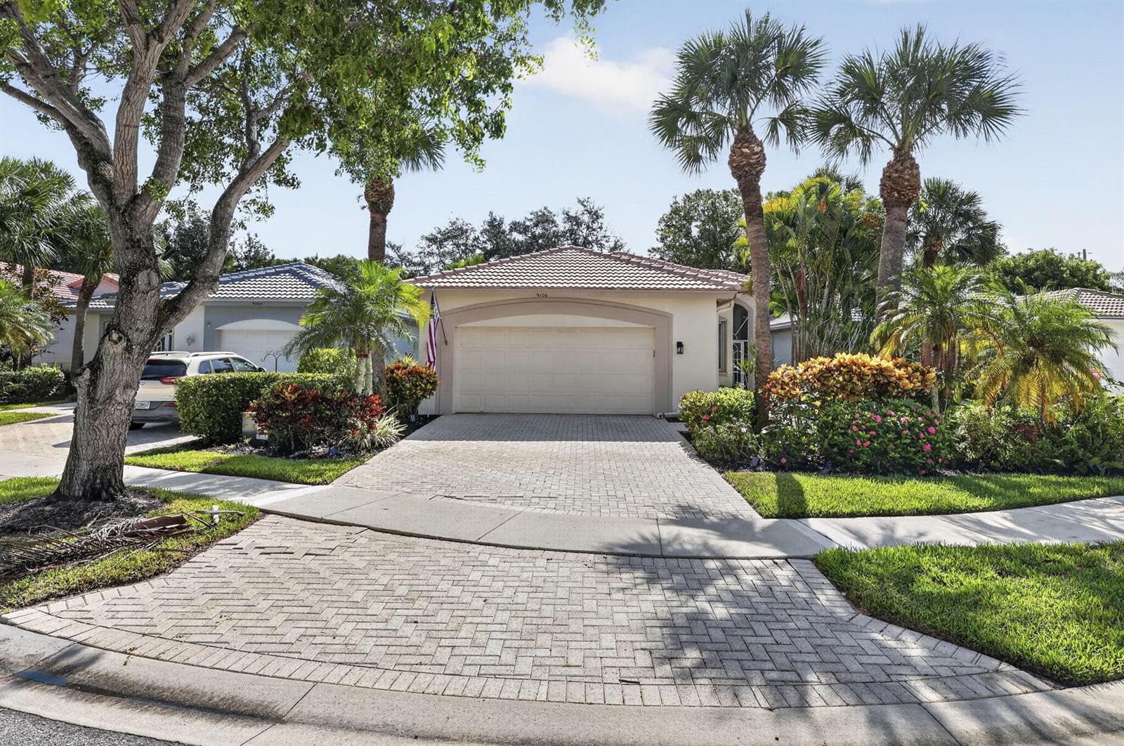 9106 BAY POINT Circle, West Palm Beach FL 33411