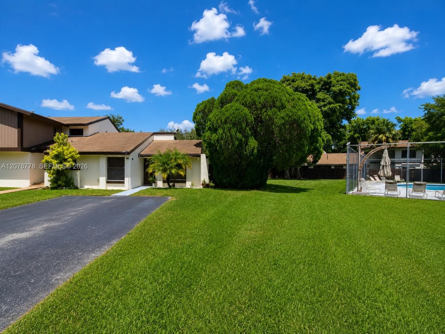 6922 SW 128th Pl, Miami FL 33183