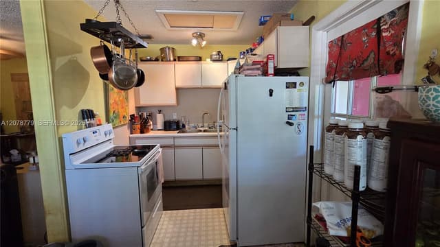 298 NE 46th St, Deerfield Beach FL 33064 - Deerfield Beach, FL - Photo 7