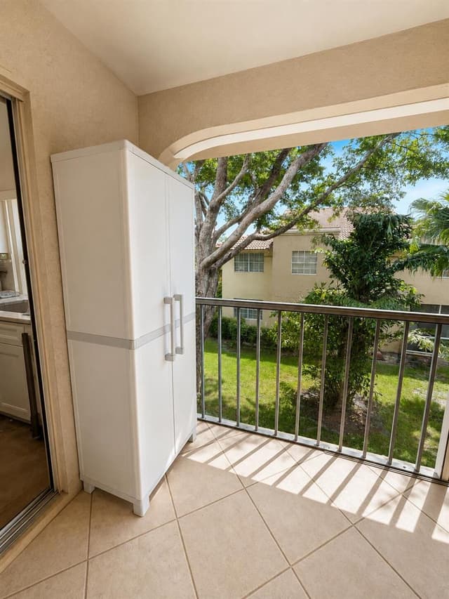 6560 VIA REGINA, Boca Raton FL 33433 - Boca Raton, FL - Photo 6