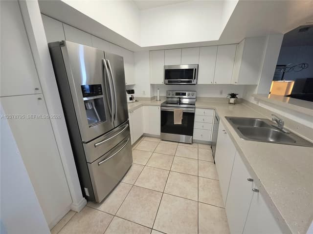 17375 Collins Ave # 2706, Sunny Isles Beach FL 33160 - Sunny Isles Beach, FL - Photo 4