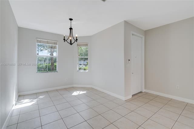 8450 NW 113th Psge, Doral FL 33178 - Doral, FL - Photo 5