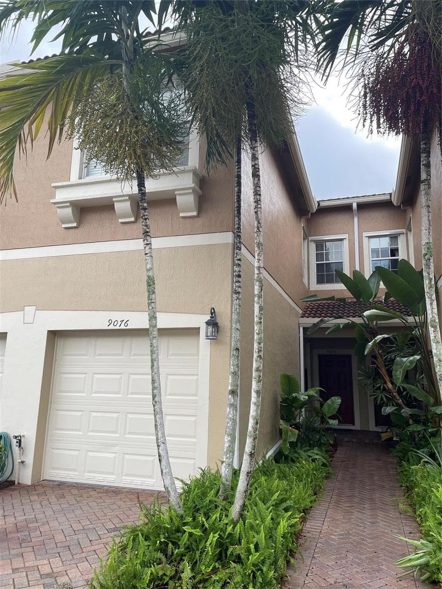 9076 Preston Place, Tamarac FL 33321 - Tamarac, FL - Photo 1