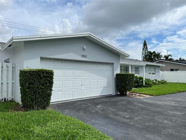 1931 NE 55th Ct, Fort Lauderdale FL 33308 - Fort Lauderdale, FL - Photo 3