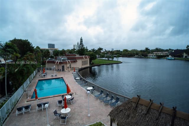 2001 Atlantic Shores Blvd # 320, Hallandale Beach FL 33009 - Hallandale Beach, FL - Photo 2