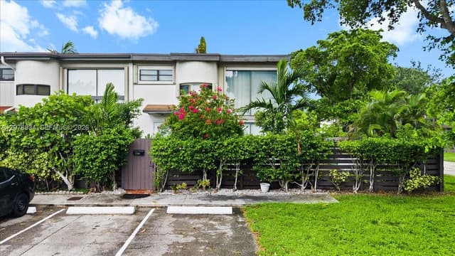 7100 SW 112th Ave, Miami FL 33173 - Miami, FL - Photo 2