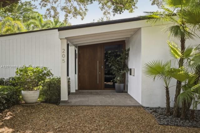 205 S Shore Dr S, Miami FL 33133 - Miami, FL - Photo 1