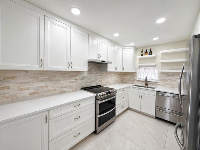 9411 N Hollybrook Lake Drive # 310, Pembroke Pines FL 33025 - Pembroke Pines, FL - Photo 2