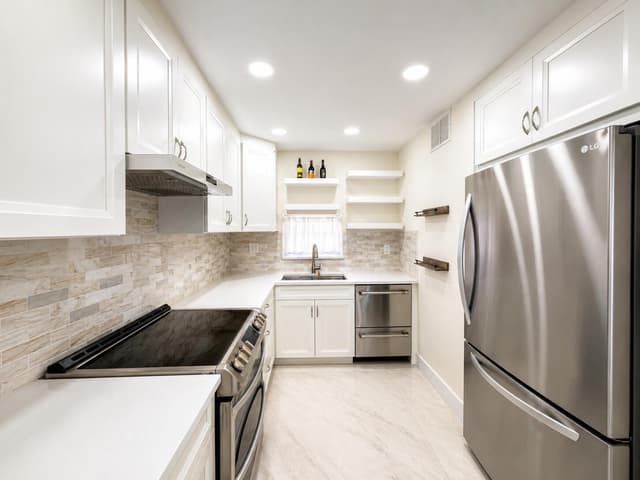 9411 N Hollybrook Lake Drive # 310, Pembroke Pines FL 33025 - Pembroke Pines, FL - Photo 3