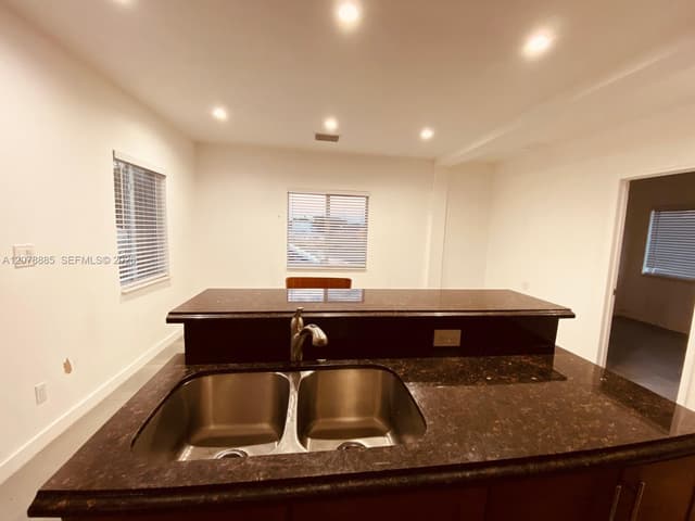 2129 NW 75th St, Miami FL 33147 - Miami, FL - Photo 7
