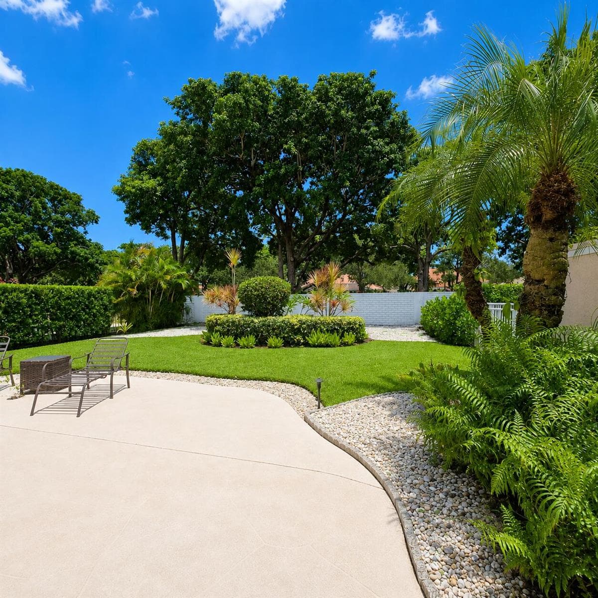 221 Green Point Circle, Palm Beach Gardens FL 33418 - Palm Beach Gardens, FL - Photo 1