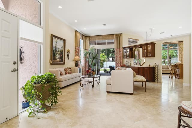 221 Green Point Circle, Palm Beach Gardens FL 33418 - Palm Beach Gardens, FL - Photo 4