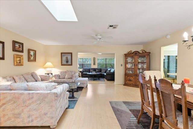 9843 NW 75TH Court NW, Tamarac FL 33321 - Tamarac, FL - Photo 2