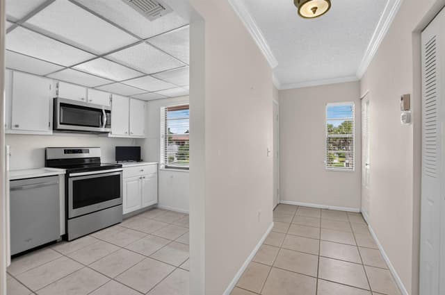 9287 VISTA DEL LAGO # D, Boca Raton FL 33428 - Boca Raton, FL - Photo 5