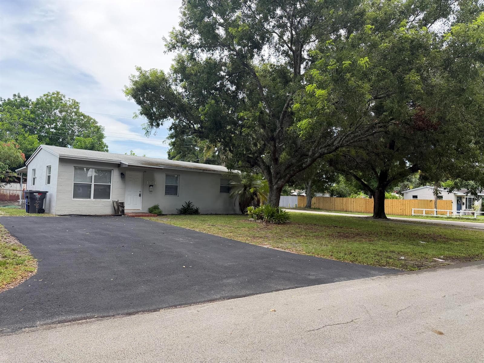 1501 N 70TH Way, Hollywood FL 33024