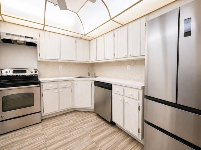 2780 NE 183rd St # 215, Aventura FL 33160 - Aventura, FL - Photo 3