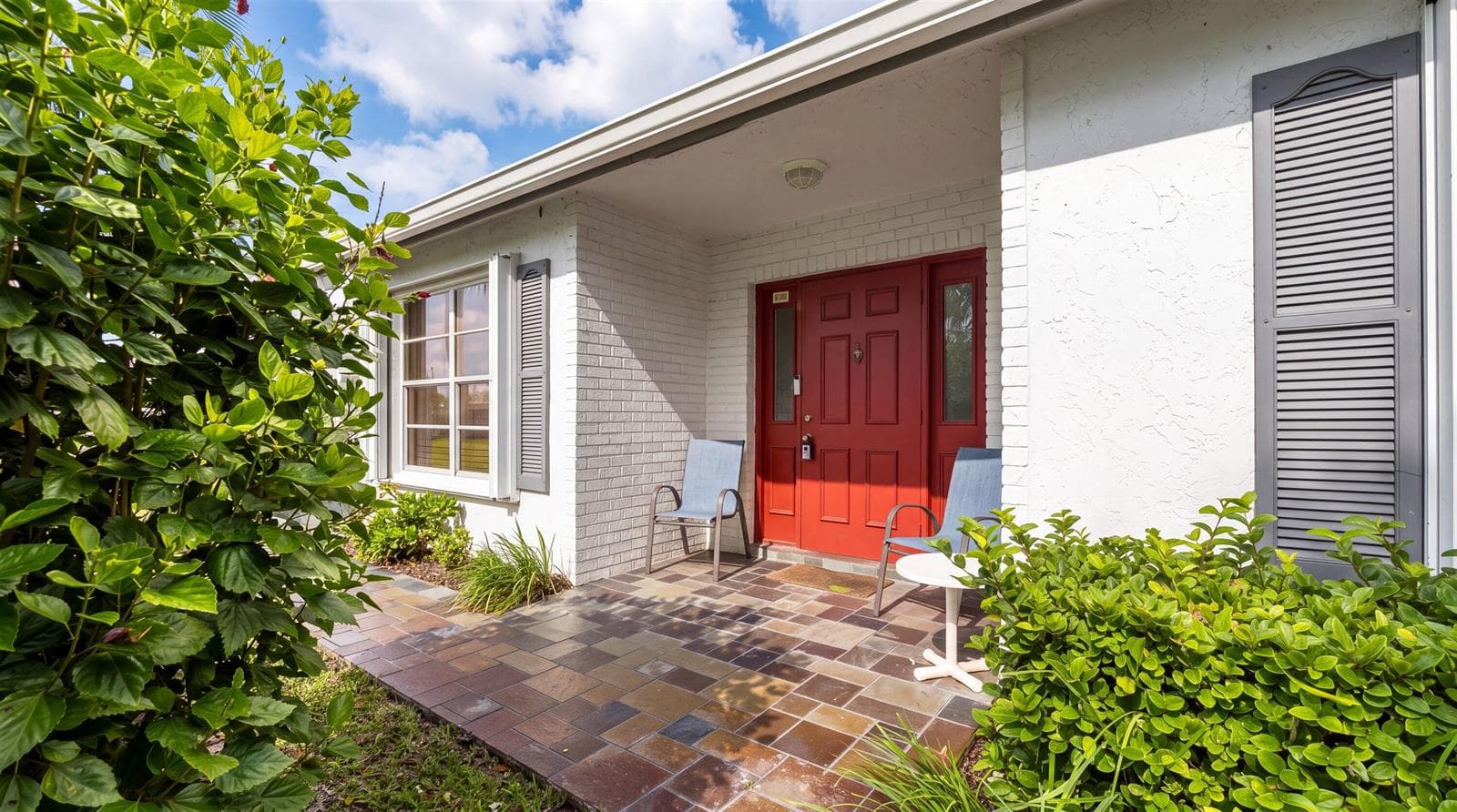 6127 RAINBOW Circle, FL 33463 - Photo 1