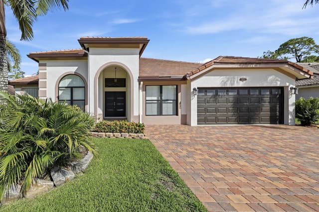 15613 Bent Creek Road, Wellington FL 33414 - Wellington, FL - Photo 2