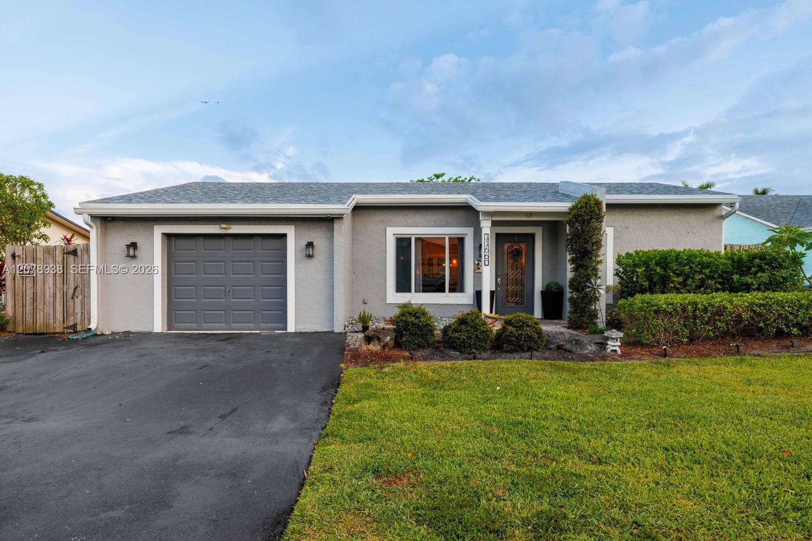 11660 NW 38th Pl, Sunrise FL 33323 - Sunrise, FL - Photo 1
