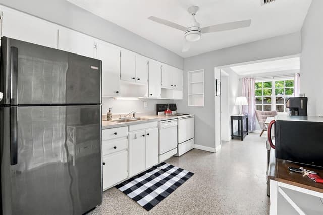 468 NW 48th Street, Oakland Park FL 33309 - Oakland Park, FL - Photo 4