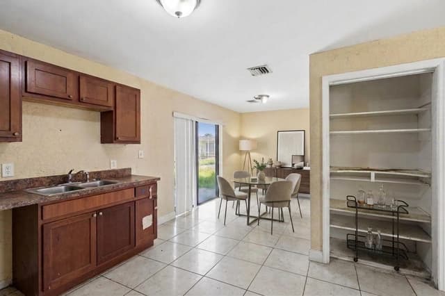 6516 SW 33RD Street, Miramar FL 33023 - Miramar, FL - Photo 3