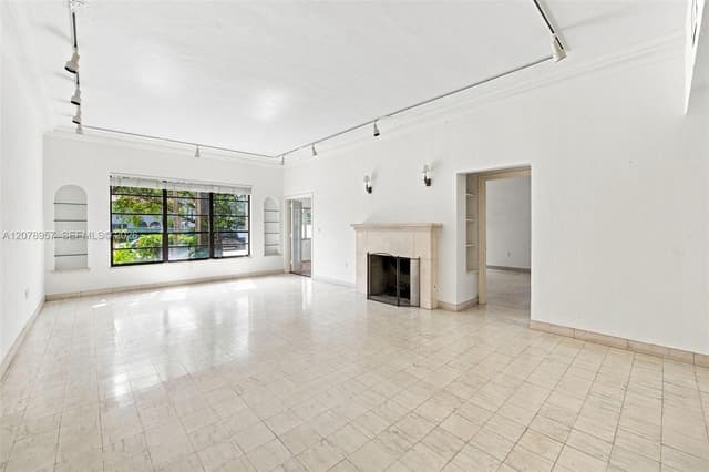 5680 Pine Tree Dr, Miami Beach FL 33140 - Miami Beach, FL - Photo 7