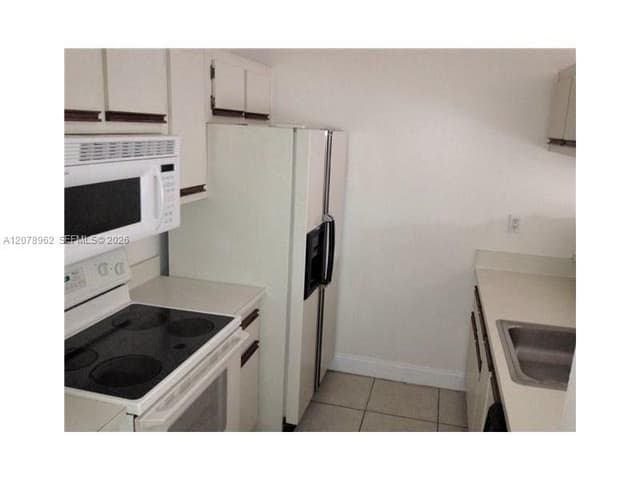 18290 Mediterranean Blvd # 5, Hialeah FL 33015 - Hialeah, FL - Photo 7