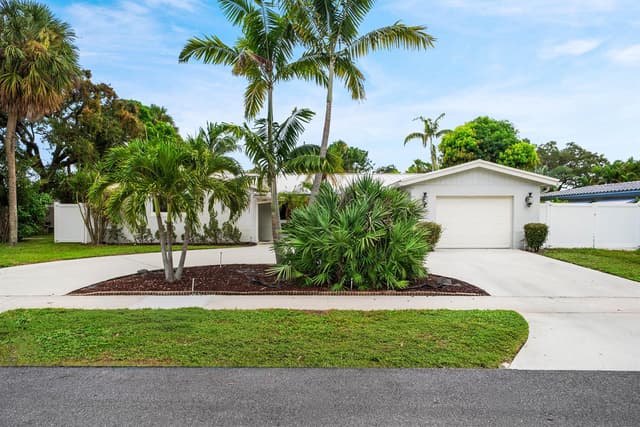 648 SW 3RD Street, Boca Raton FL 33486 - Boca Raton, FL - Photo 2