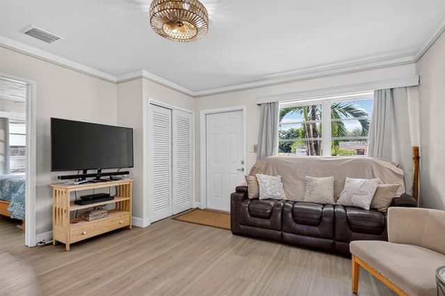 6533 SW 19TH Street, Miramar FL 33023 - Miramar, FL - Photo 5