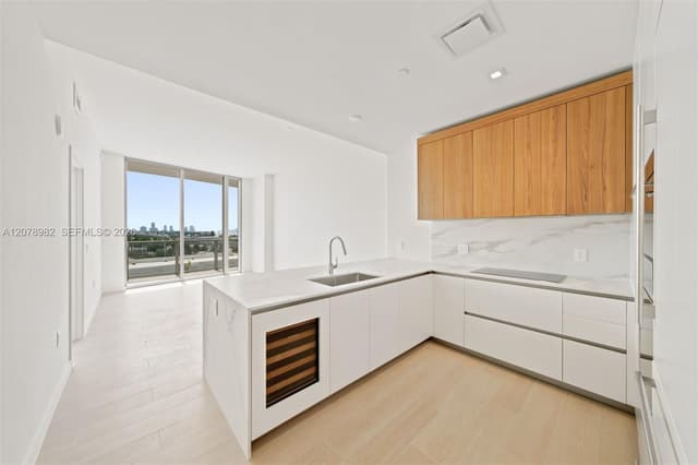 1400 Biscayne Blvd # 505, Miami FL 33132 - Miami, FL - Photo 7