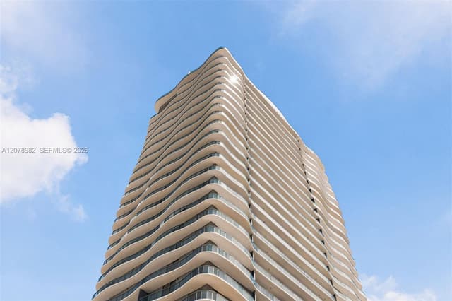 1400 Biscayne Blvd # 505, Miami FL 33132 - Miami, FL - Photo 3