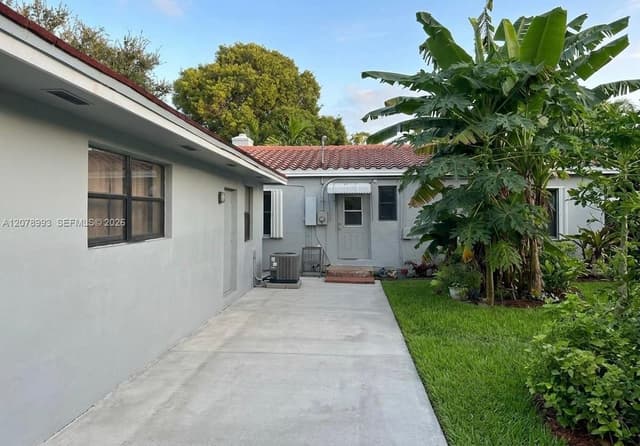 30 NW 110th St, Miami Shores FL 33168 - Miami Shores, FL - Photo 6