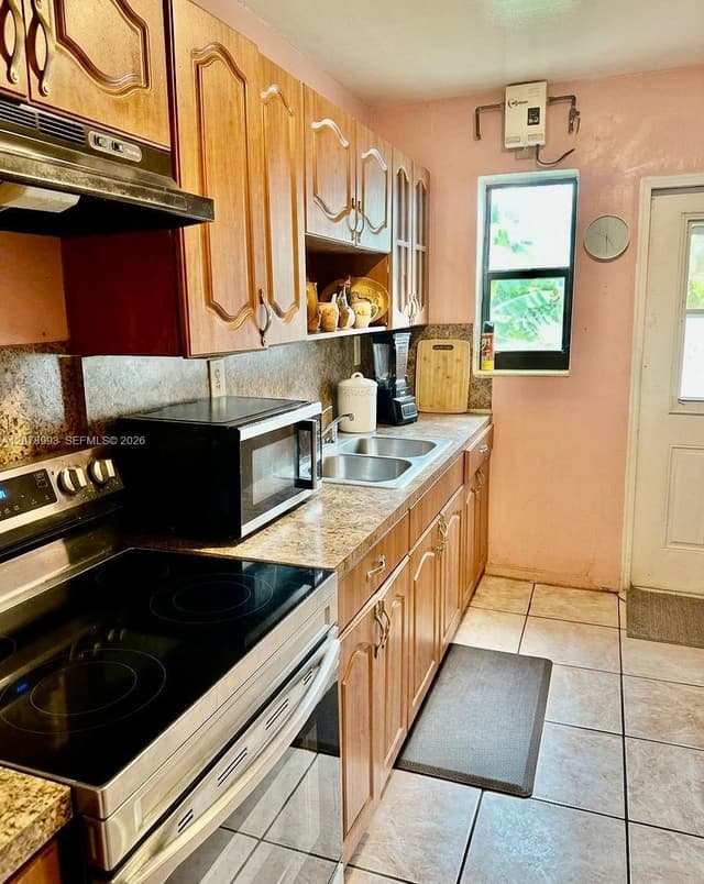 30 NW 110th St, Miami Shores FL 33168 - Miami Shores, FL - Photo 7