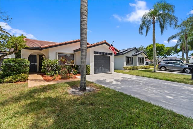 6633 NW 176th Ter, Hialeah FL 33015 - Hialeah, FL - Photo 4