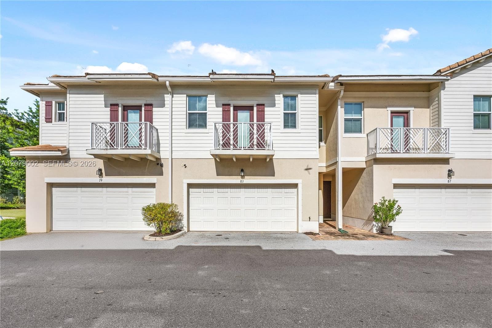 83 Palm Ln, Royal Palm Beach FL 33411