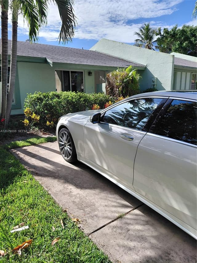 16 Camden Ln, Boynton Beach FL 33426 - Boynton Beach, FL - Photo 2