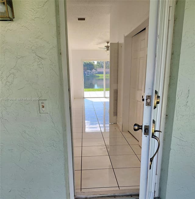 16 Camden Ln, Boynton Beach FL 33426 - Boynton Beach, FL - Photo 4