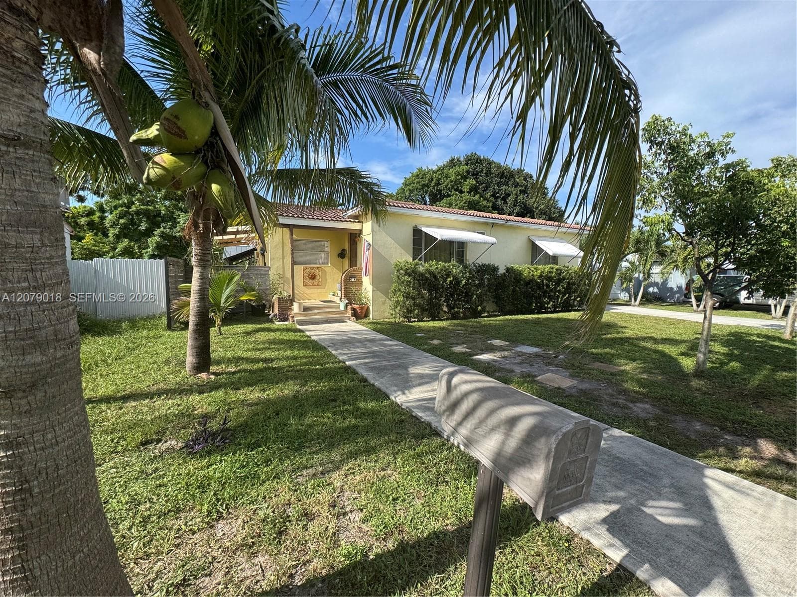 2463 Dewey St, Hollywood FL 33020 - Hollywood, FL - Photo 1