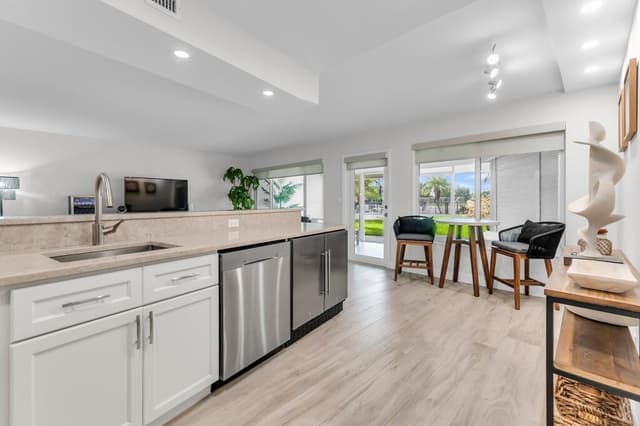 4848 NE 23RD Avenue # 8A, Fort Lauderdale FL 33308 - Fort Lauderdale, FL - Photo 5