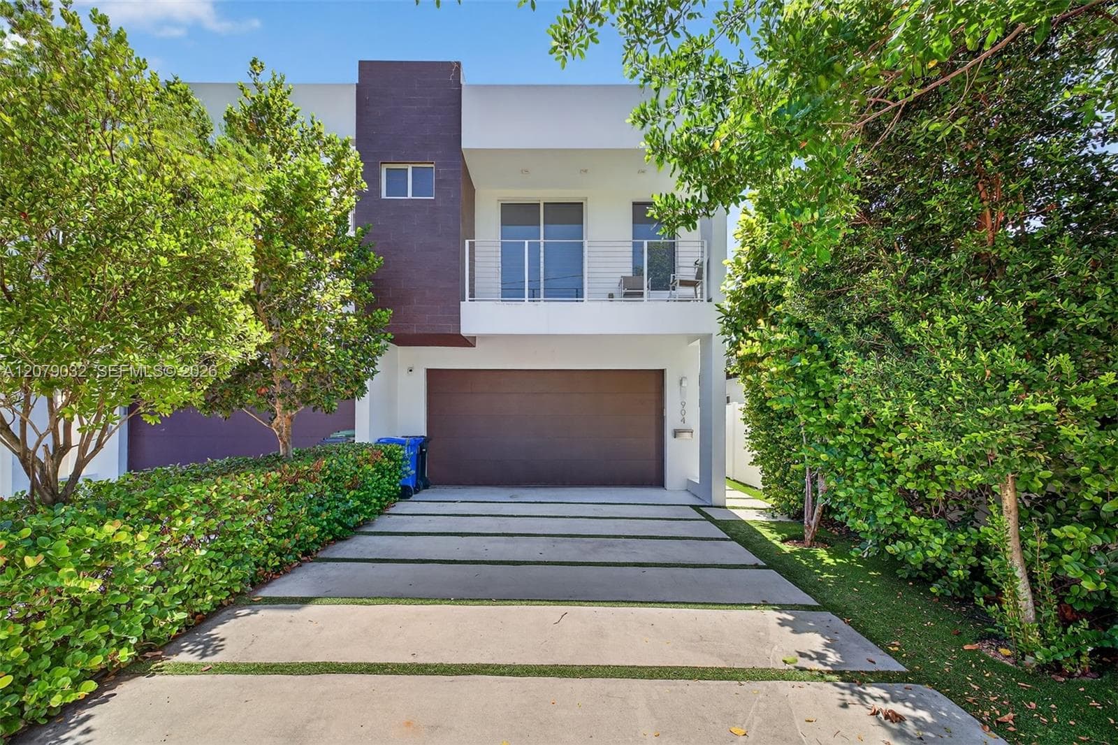 904 NE 15th Ave, Fort Lauderdale FL 33304 - Fort Lauderdale, FL - Photo 1