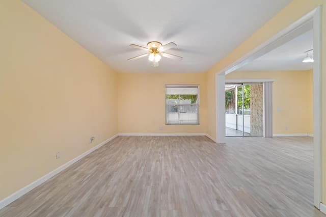 276 SUNSHINE Drive, Coconut Creek FL 33066 - Coconut Creek, FL - Photo 4