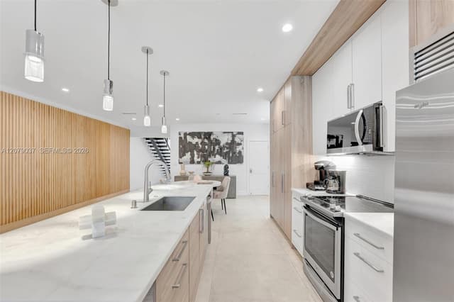 617 NE 14th Ave, Fort Lauderdale FL 33304 - Fort Lauderdale, FL - Photo 7